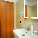 Urban Gem - * Tirana