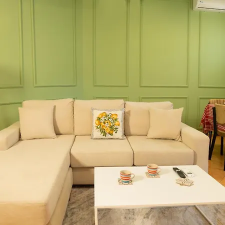 Urban Gem - Apartment