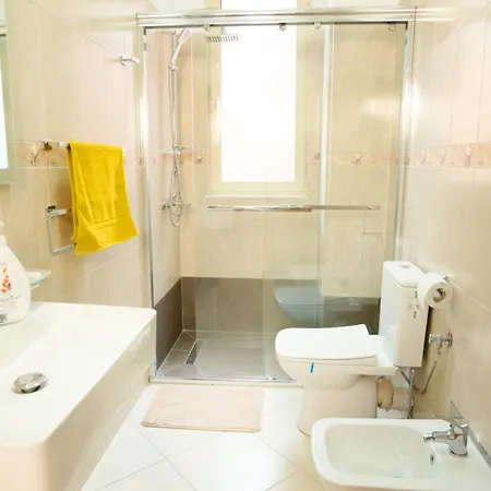 Urban Gem - * تيرانا