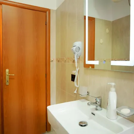 Urban Gem - * Tirana