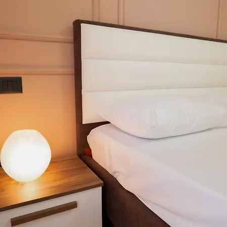 Urban Gem - * Tirana