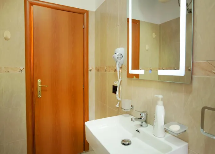 Urban Gem - * Tirana